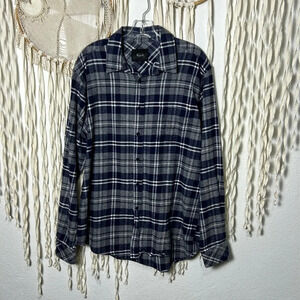 Rails Forrest Plaid Flannel Long Sleeve Button Down in Navy/Light Gray/White LG